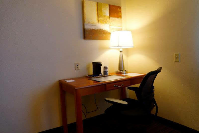 Best Western East El Paso Inn Clint Exteriör bild